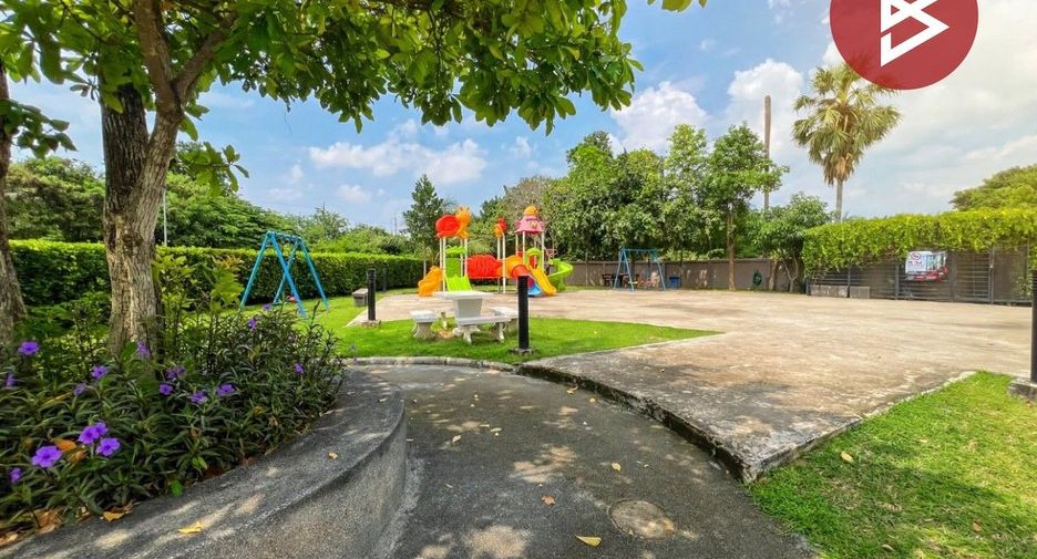 Reihenhaus zum Kauf mit 2 Zimmer in Mueang Chon Buri, Chonburi