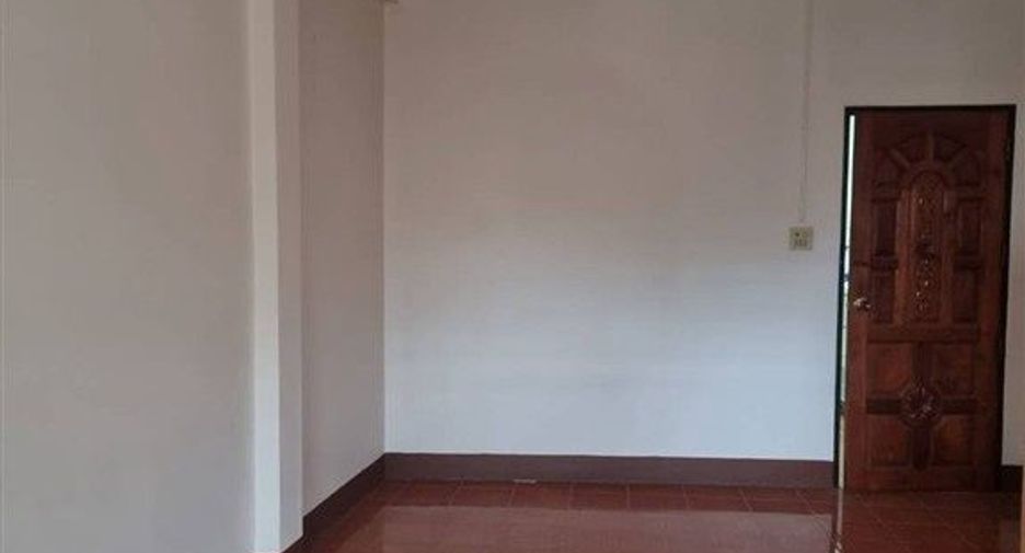For sale 3 bedrooms retail Space in Mueang Suphanburi, Suphan Buri