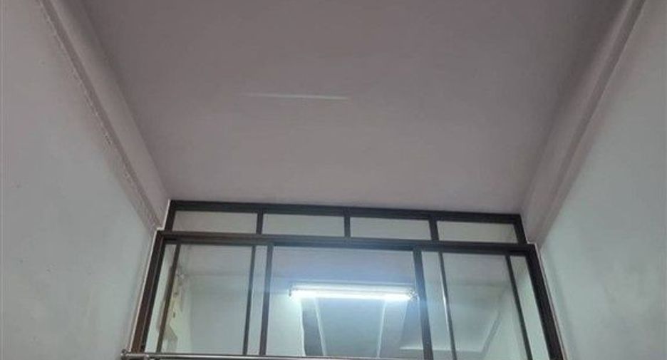 For sale 3 bedrooms retail Space in Mueang Suphanburi, Suphan Buri