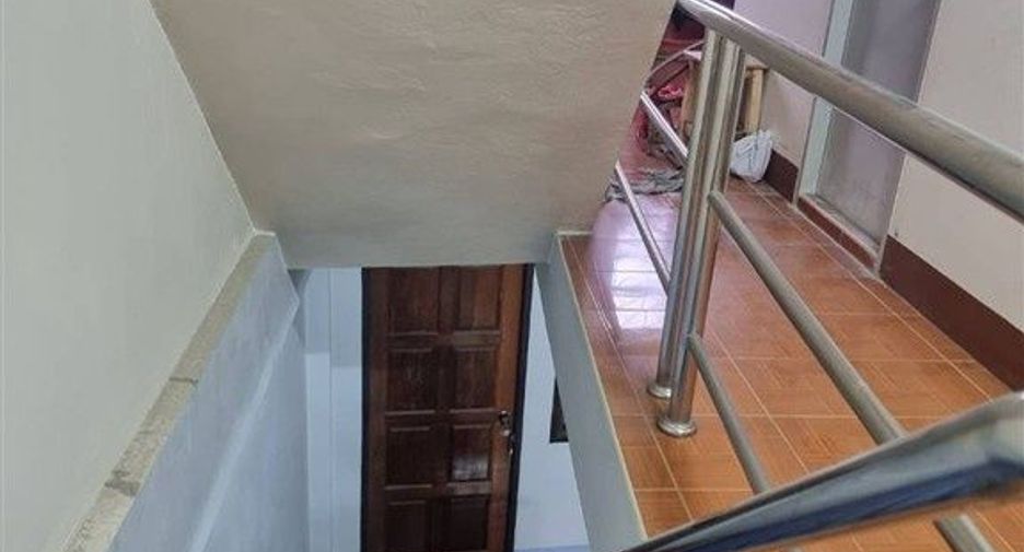 For sale 3 bedrooms retail Space in Mueang Suphanburi, Suphan Buri