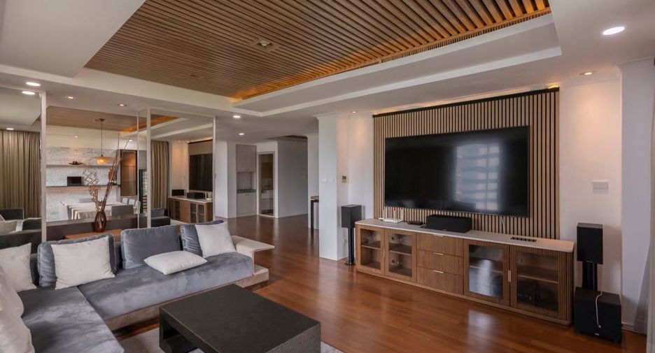 For rent 4 bedrooms condo in Pathum Wan, Bangkok