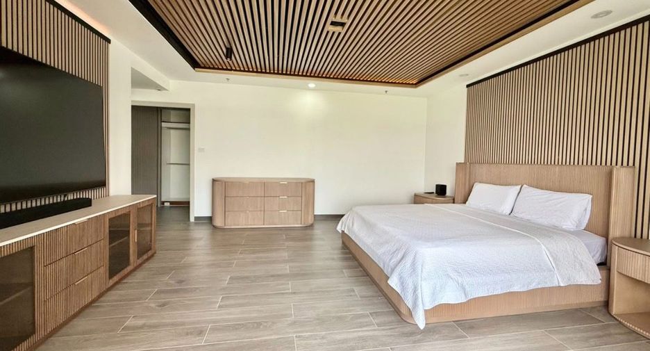 For rent 4 bedrooms condo in Pathum Wan, Bangkok