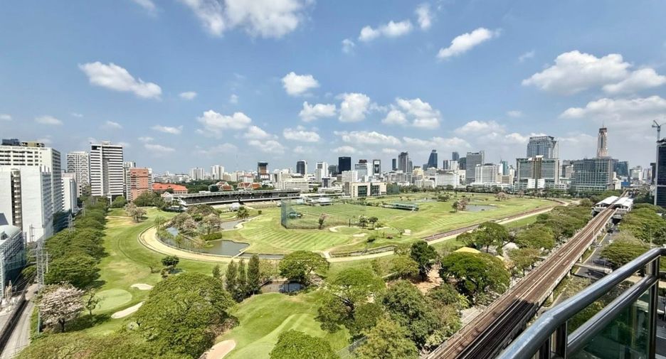 For rent 4 bedrooms condo in Pathum Wan, Bangkok