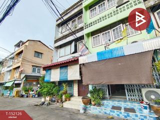 For sale 4 bedrooms retail Space in Khlong Toei, Bangkok