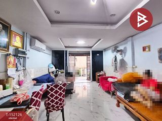 For sale 4 bedrooms retail Space in Khlong Toei, Bangkok