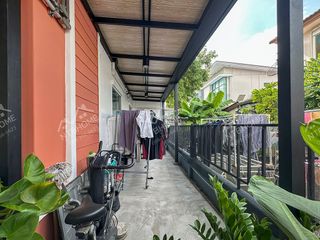 Casa adosada en venta de 3 habitaciones en Sai Mai, Bangkok