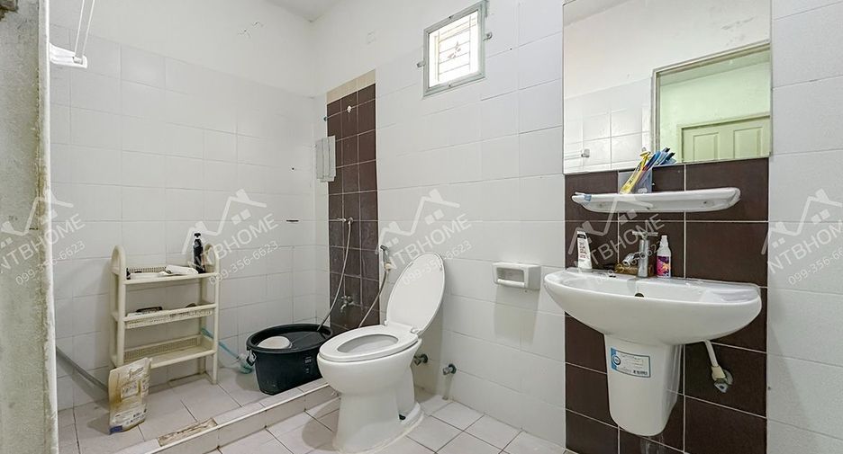 Casa adosada en venta de 3 habitaciones en Sai Mai, Bangkok