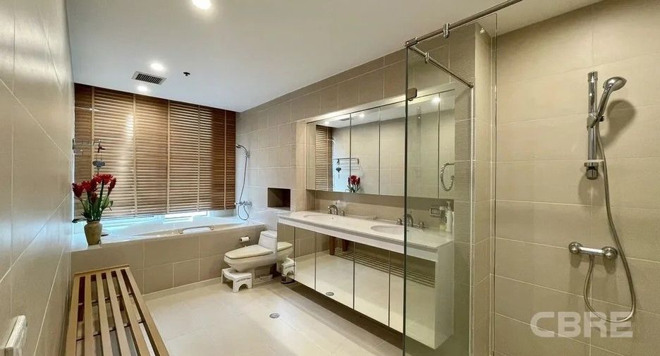 For sale 3 bedrooms condo in Sathon, Bangkok