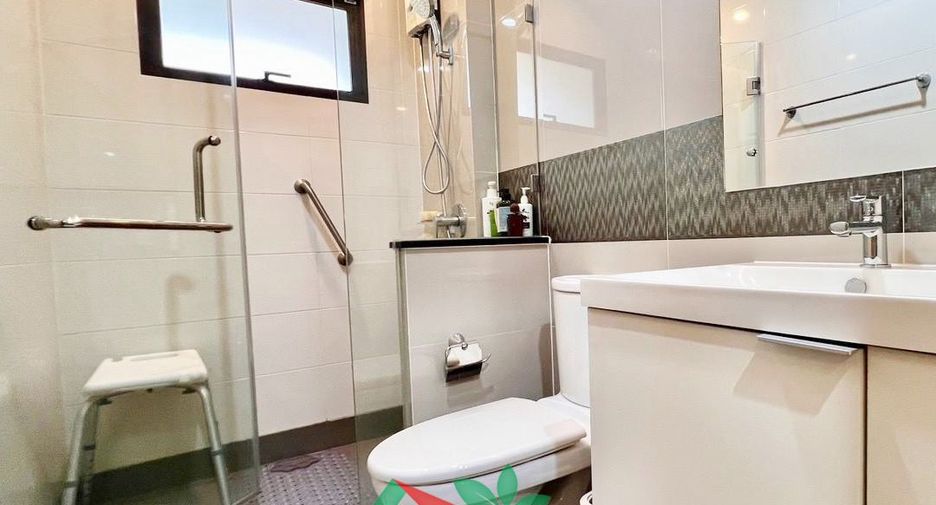 Casa en venta de 4 habitaciones en Don Mueang, Bangkok