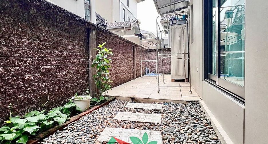 Casa en venta de 4 habitaciones en Don Mueang, Bangkok