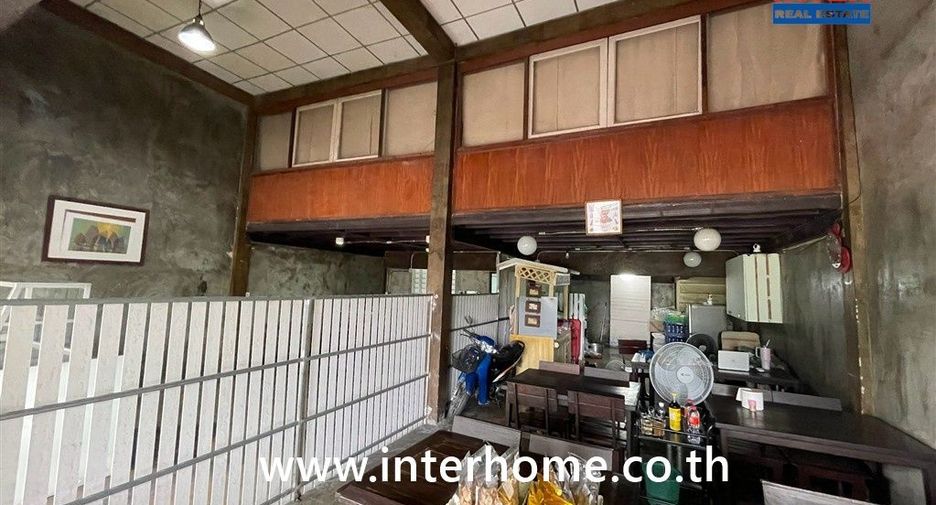 For sale 5 bedrooms retail Space in Khan Na Yao, Bangkok