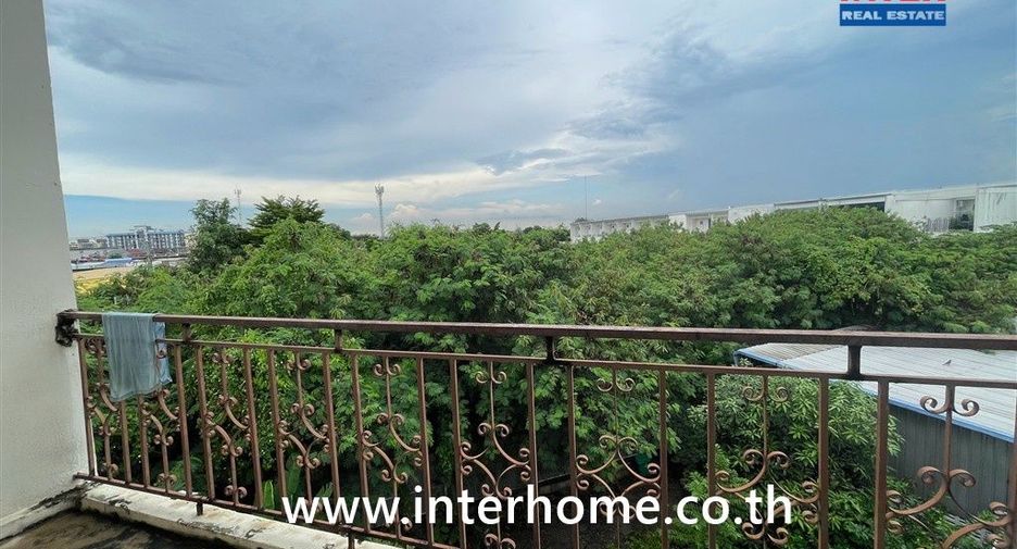For sale 5 bedrooms retail Space in Khan Na Yao, Bangkok