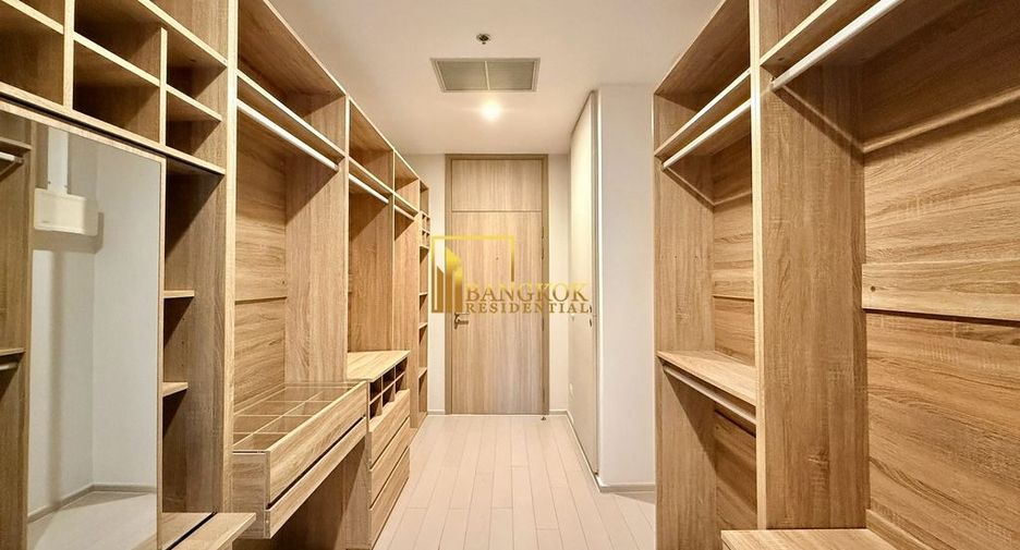 For rent 2 bedrooms condo in Pathum Wan, Bangkok