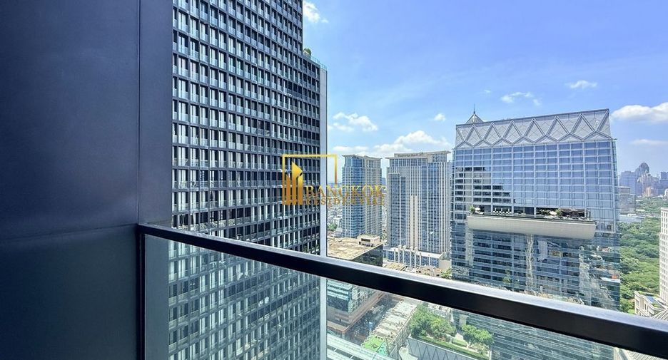 For rent 2 bedrooms condo in Pathum Wan, Bangkok