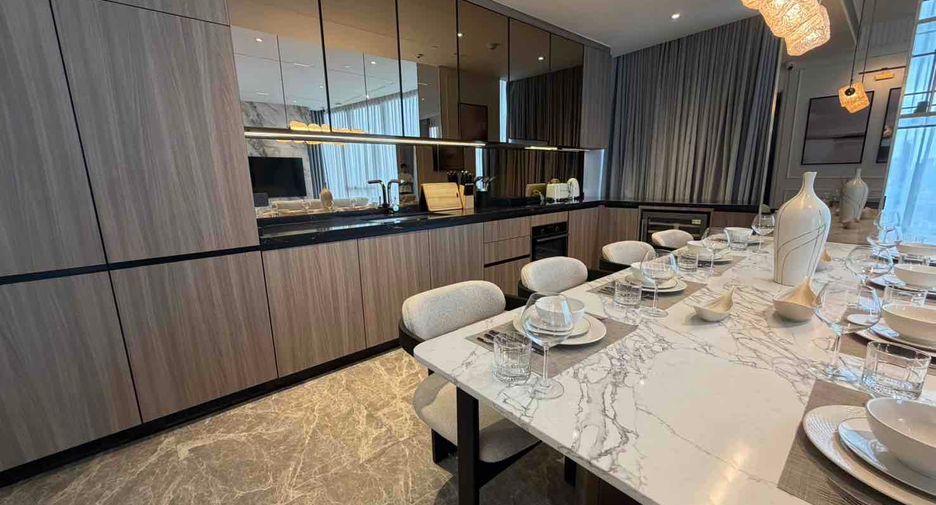 Condo en alquiler de 3 habitaciones en Watthana, Bangkok