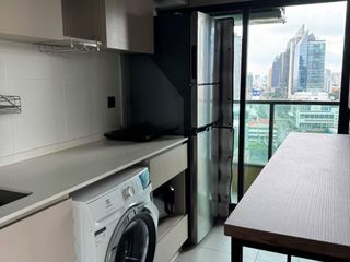 Аренда и продажа 2 спальни кондо в Щаттхана, Бангкок