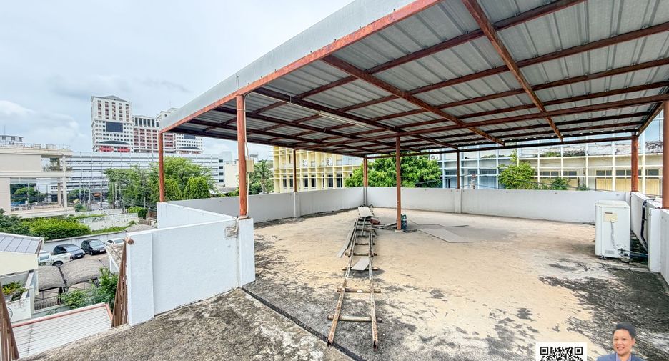 Продажа 3 спальни дом в Щаттхана, Бангкок