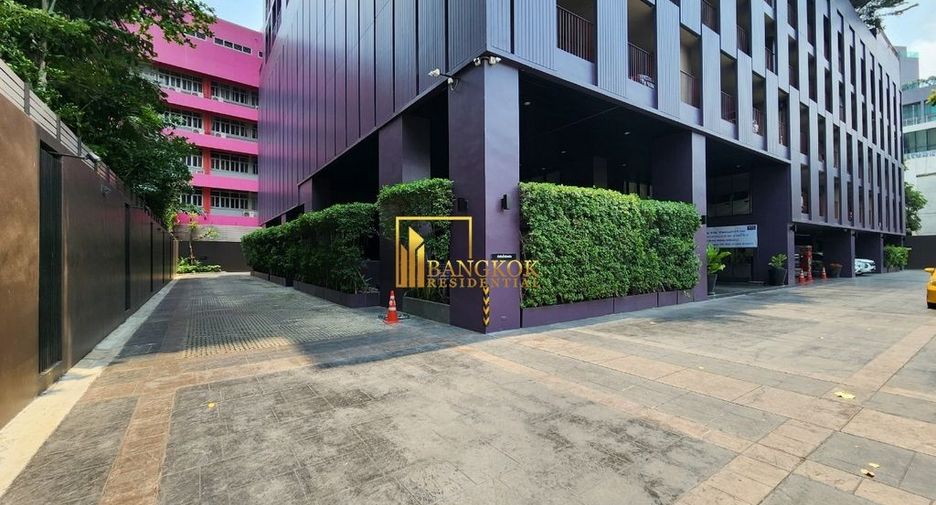 For rent そして for sale 2 ベッドルーム condo in Khlong Toei, Bangkok