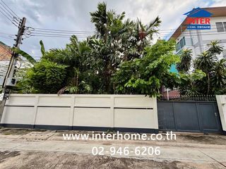 For sale 3 bedrooms house in Phaya Thai, Bangkok