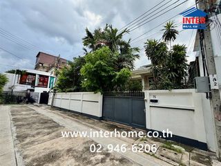 For sale 3 bedrooms house in Phaya Thai, Bangkok