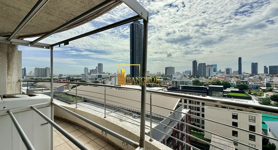 À louer 2 chambres condo à Watthana, Bangkok