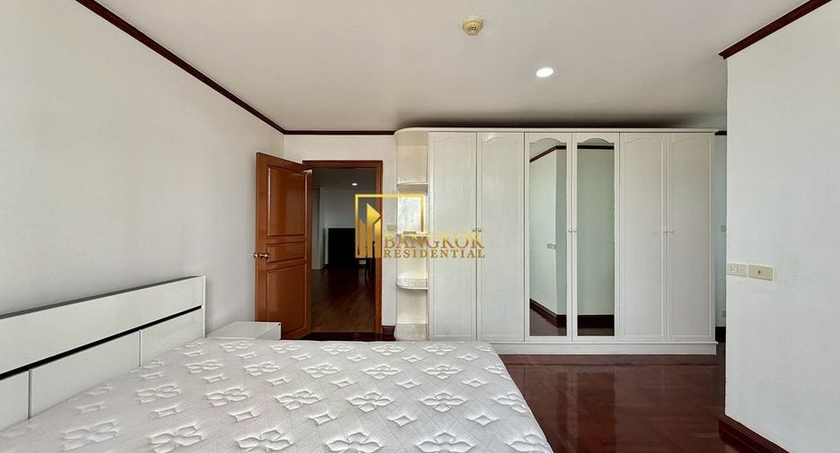 À louer 2 chambres condo à Watthana, Bangkok