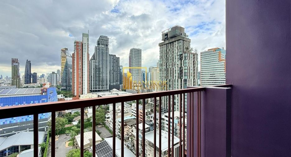 À louer 3 chambres condo à Khlong Toei, Bangkok