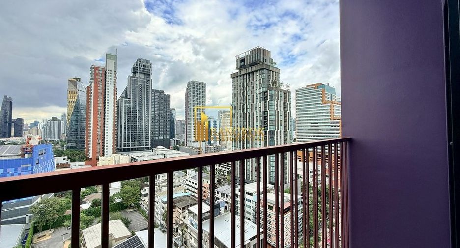 À louer 3 chambres condo à Khlong Toei, Bangkok