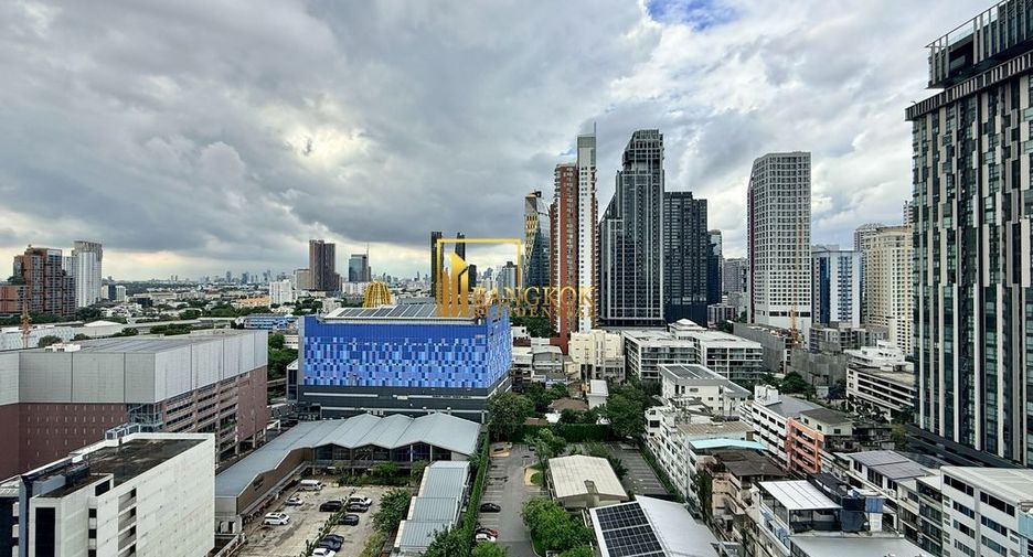 À louer 3 chambres condo à Khlong Toei, Bangkok