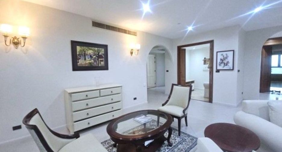For sale 4 bedrooms condo in Khlong Toei, Bangkok