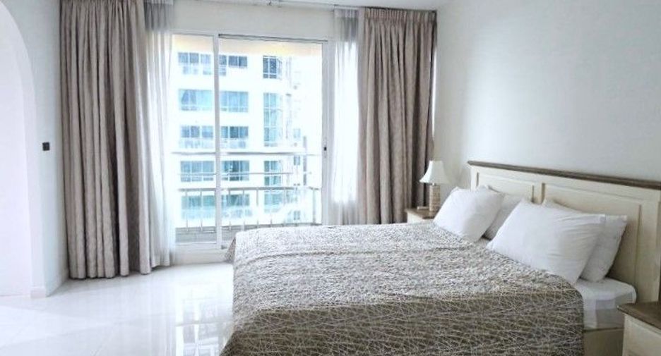 For sale 4 bedrooms condo in Khlong Toei, Bangkok