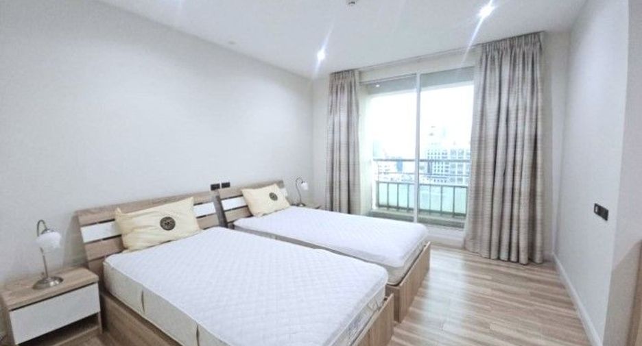 For sale 4 bedrooms condo in Khlong Toei, Bangkok