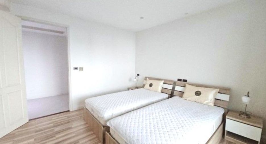 For sale 4 bedrooms condo in Khlong Toei, Bangkok