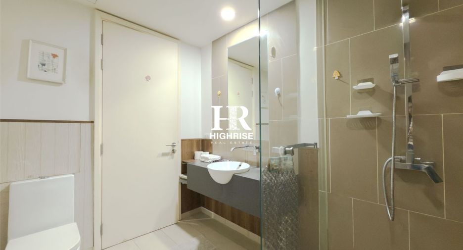 For rent 2 bedrooms condo in Bang Lamung, Chonburi