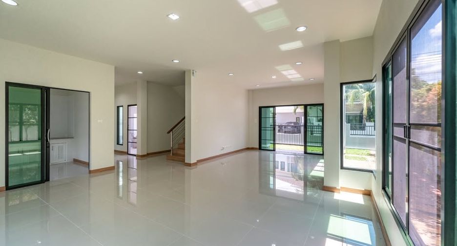 For sale 4 bedrooms house in Hang Dong, Chiang Mai