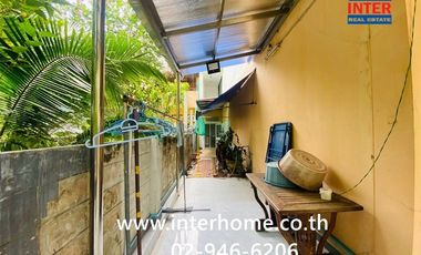 À vendre 3 chambres maison de ville à Phra Samut Chedi, Samut Prakan