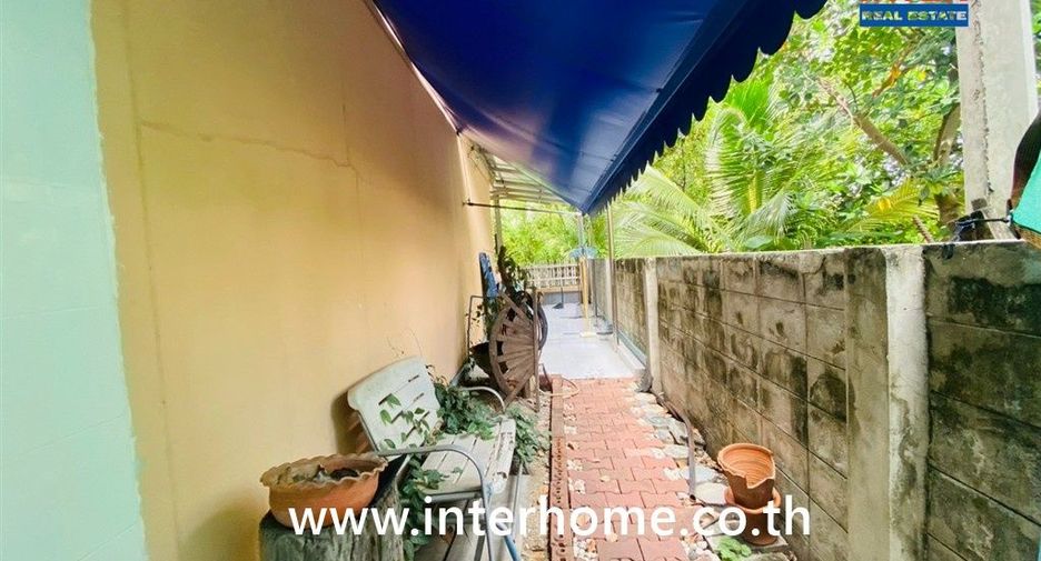 À vendre 3 chambres maison de ville à Phra Samut Chedi, Samut Prakan