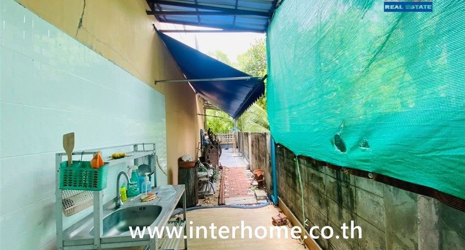 À vendre 3 chambres maison de ville à Phra Samut Chedi, Samut Prakan