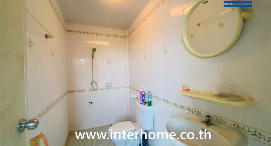 À vendre 3 chambres maison de ville à Phra Samut Chedi, Samut Prakan