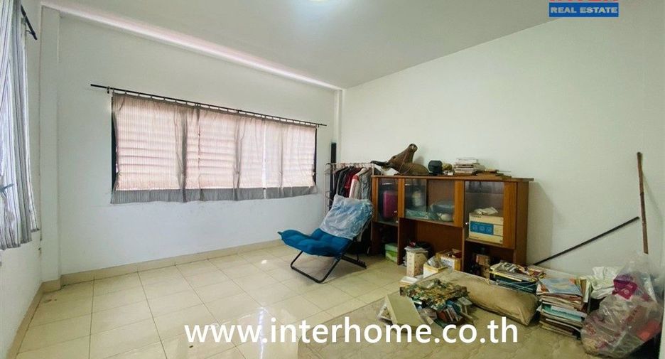 À vendre 3 chambres maison de ville à Phra Samut Chedi, Samut Prakan