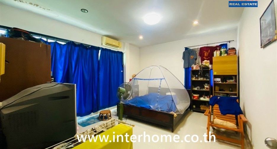 À vendre 3 chambres maison de ville à Phra Samut Chedi, Samut Prakan