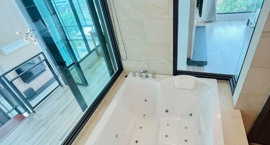 À louer 2 chambres condo à Bang Lamung, Chonburi