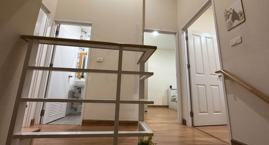 Haus zur Miete mit 4 Zimmer in Bang Lamung, Chonburi
