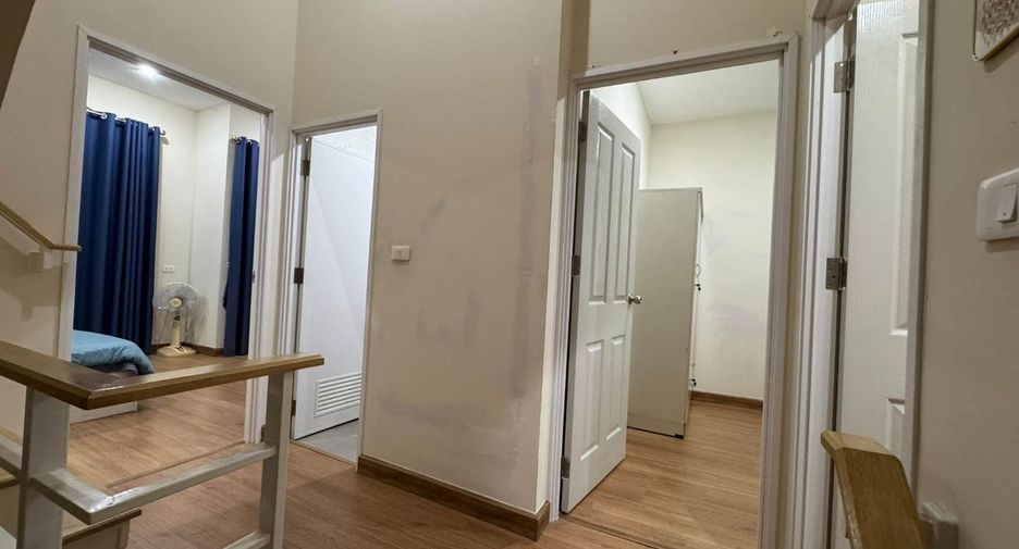 Haus zur Miete mit 4 Zimmer in Bang Lamung, Chonburi