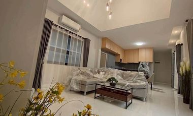 Villa en alquiler y en venta de 3 habitaciones en Bang Lamung, Chonburi