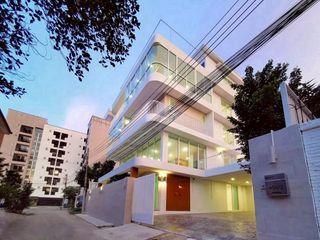 À vendre 5 chambres maison à Suan Luang, Bangkok