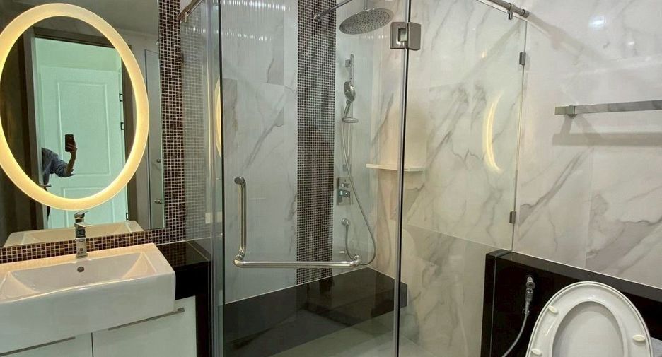 For sale 3 ベッドルーム condo in Watthana, Bangkok