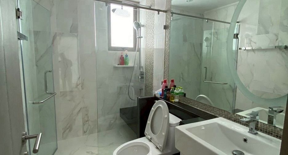 For sale 3 ベッドルーム condo in Watthana, Bangkok