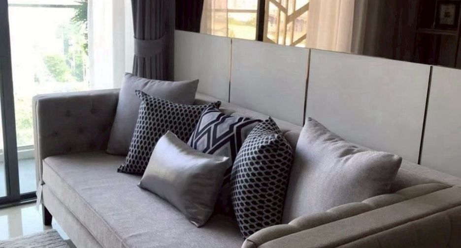 For rent そして for sale 2 ベッドルーム condo in Phra Khanong, Bangkok