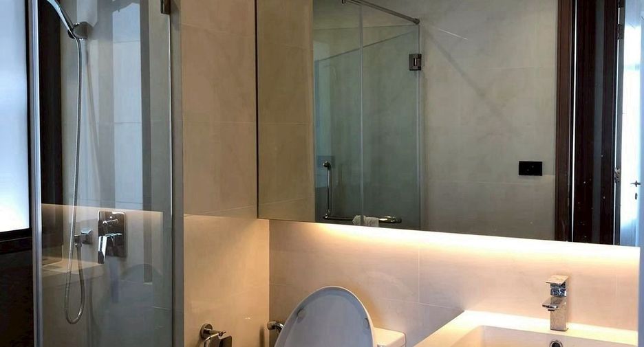 For rent そして for sale 2 ベッドルーム condo in Phra Khanong, Bangkok